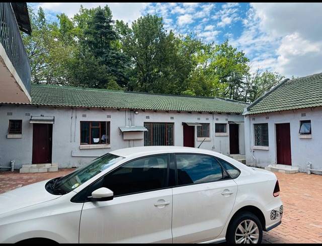 27 BEDROOM HOUSE FOR SALE IN DELVILLE